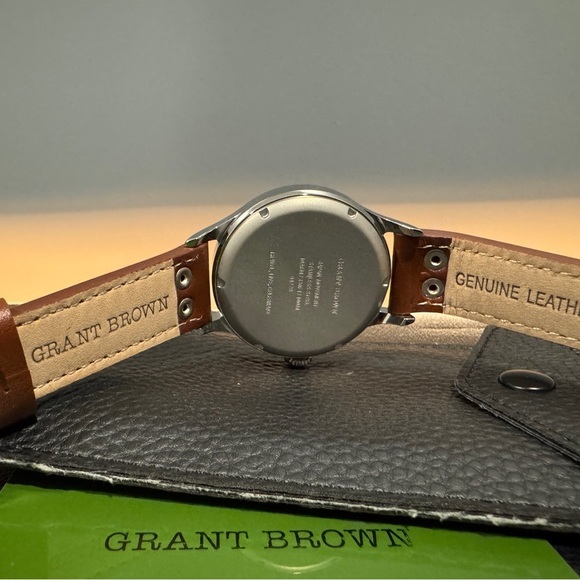 NWOT Grant Brown 9422-B 43mm Quartz Leather Men's Watch - Picture 6 of 8